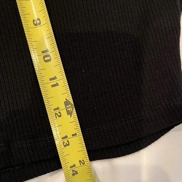 HASHTAG vneck ripped  cropped tee - Picture 5 of 5